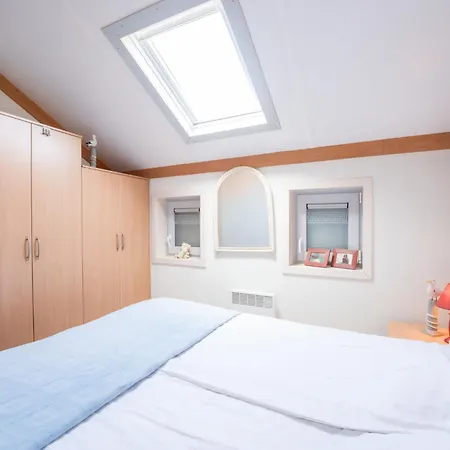 Vissershuis 92 By Interhome 펜션 데한